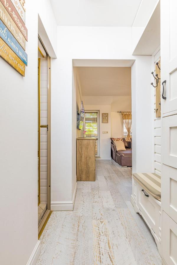 Stylish 1Bd Flat With A Terrace Near The Centre Of Plovdiv By Flat Mаnager Apartment Bagian luar foto